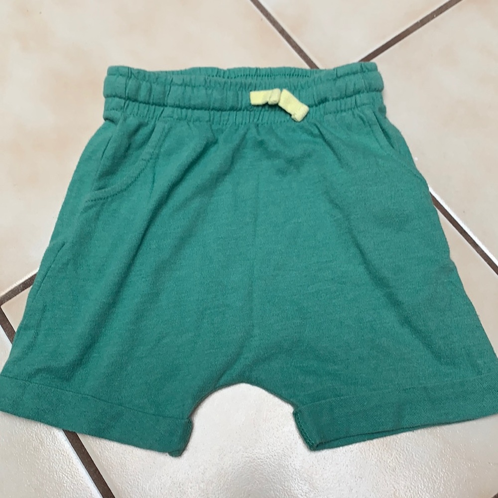 Cat & Jack 2T shorts